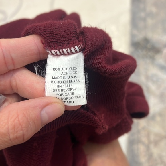 IZOD Men's Burgundy Sweater Vest size tall-XLT. - Picture 7 of 7